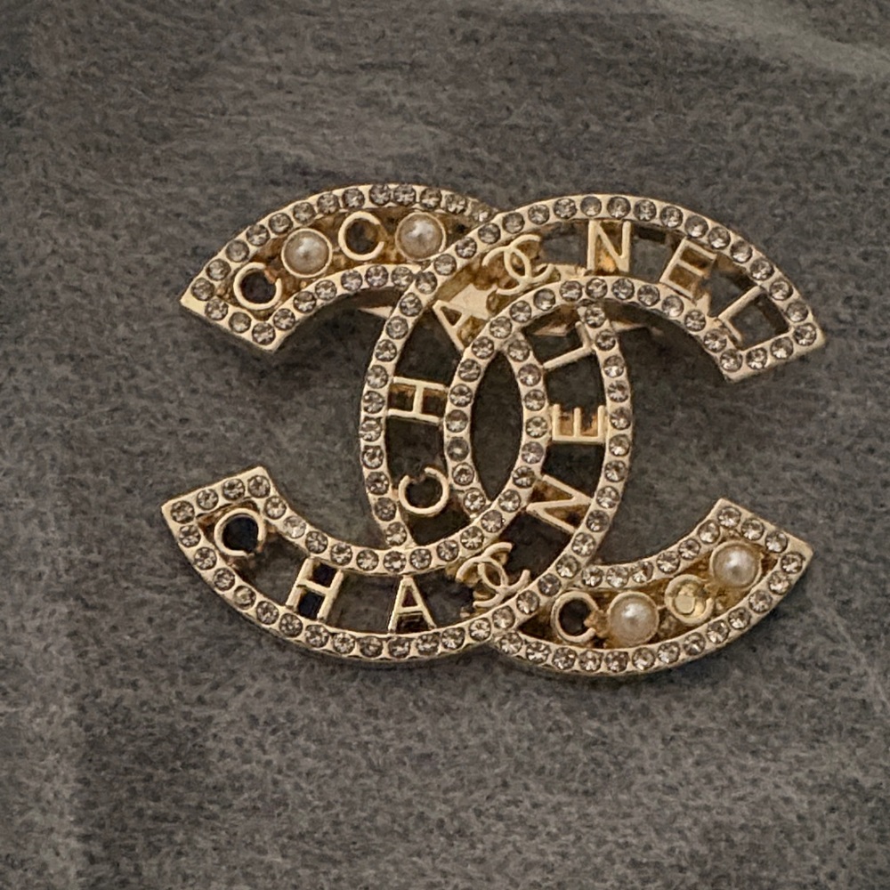 Gold-Tone Interlocking CC Brooch with Pearls & Crystals